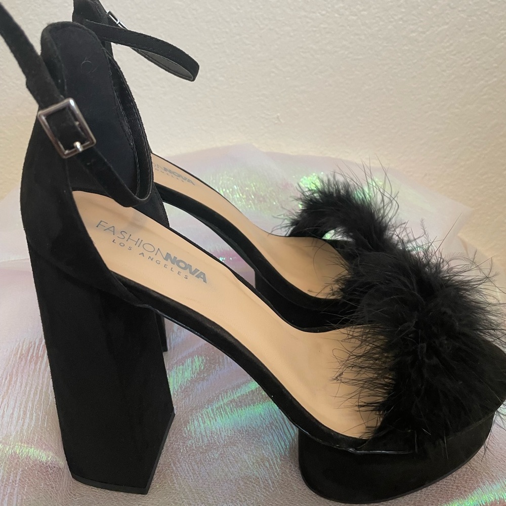 Black Platform Fur Trim Heels 🖤